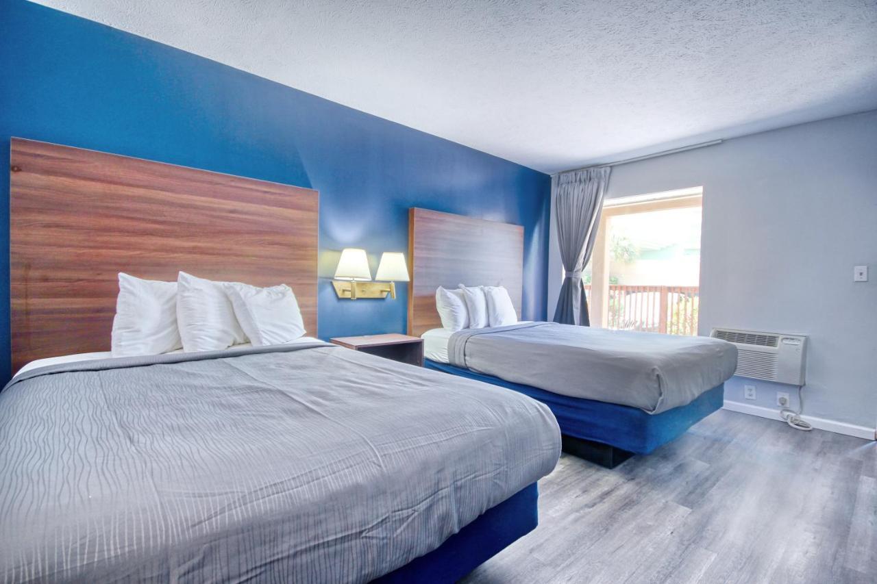 South Seas Ocean Front Hotel Миртъл Бийч Екстериор снимка